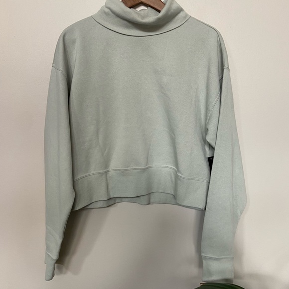 🔸 Ardene 🔸 pastel green sweater - Picture 3 of 8